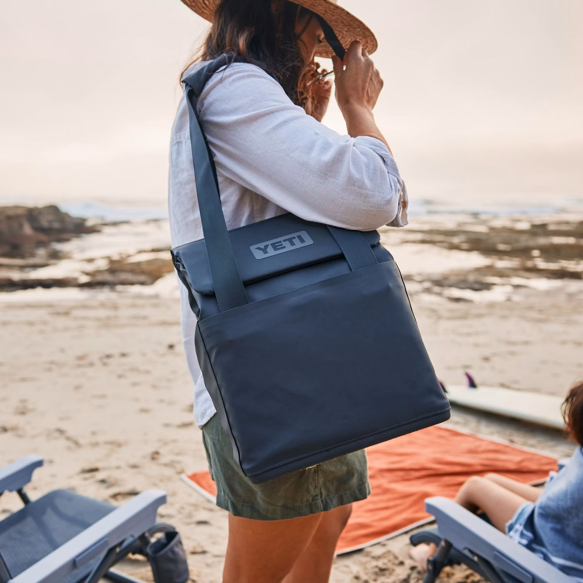 YETI Daytrip 14L Tote Bag - Image 2